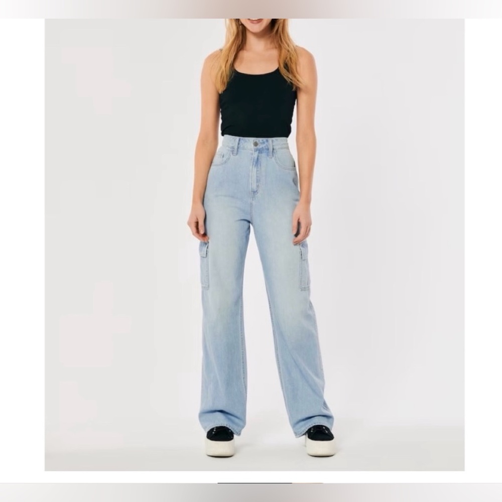 Hollister Highest Rise Vintage Baggy‎ Wide Leg Cargo Corps Light Wash Size 0/24